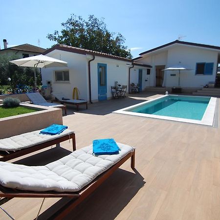 B&B La Gatta Sul Tetto Borgo san Donato  外观 照片