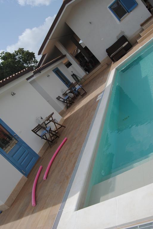 B&B La Gatta Sul Tetto Borgo san Donato  外观 照片
