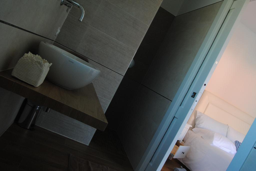 B&B La Gatta Sul Tetto Borgo san Donato  外观 照片