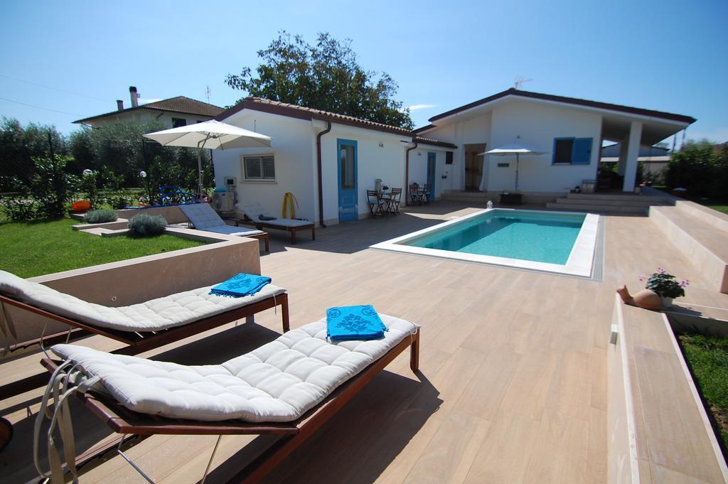 B&B La Gatta Sul Tetto Borgo san Donato  外观 照片